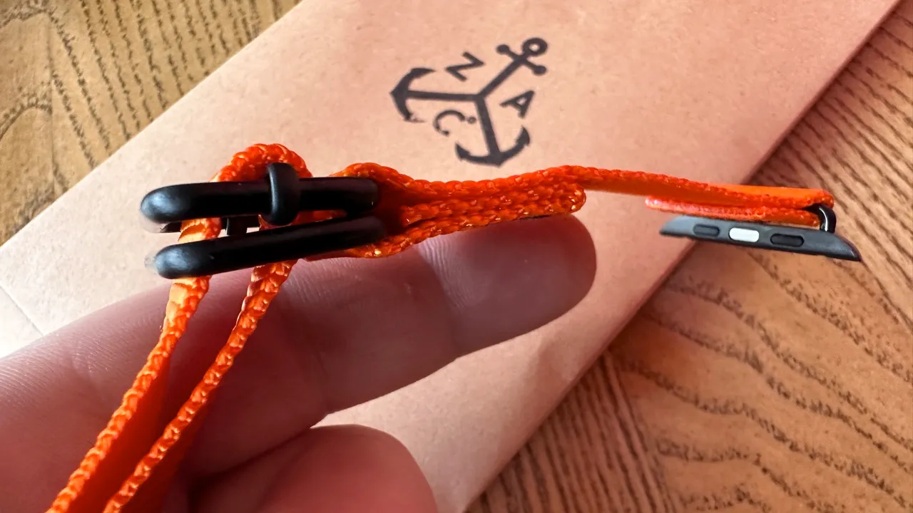 Zulu Alpha Apple Straps-5