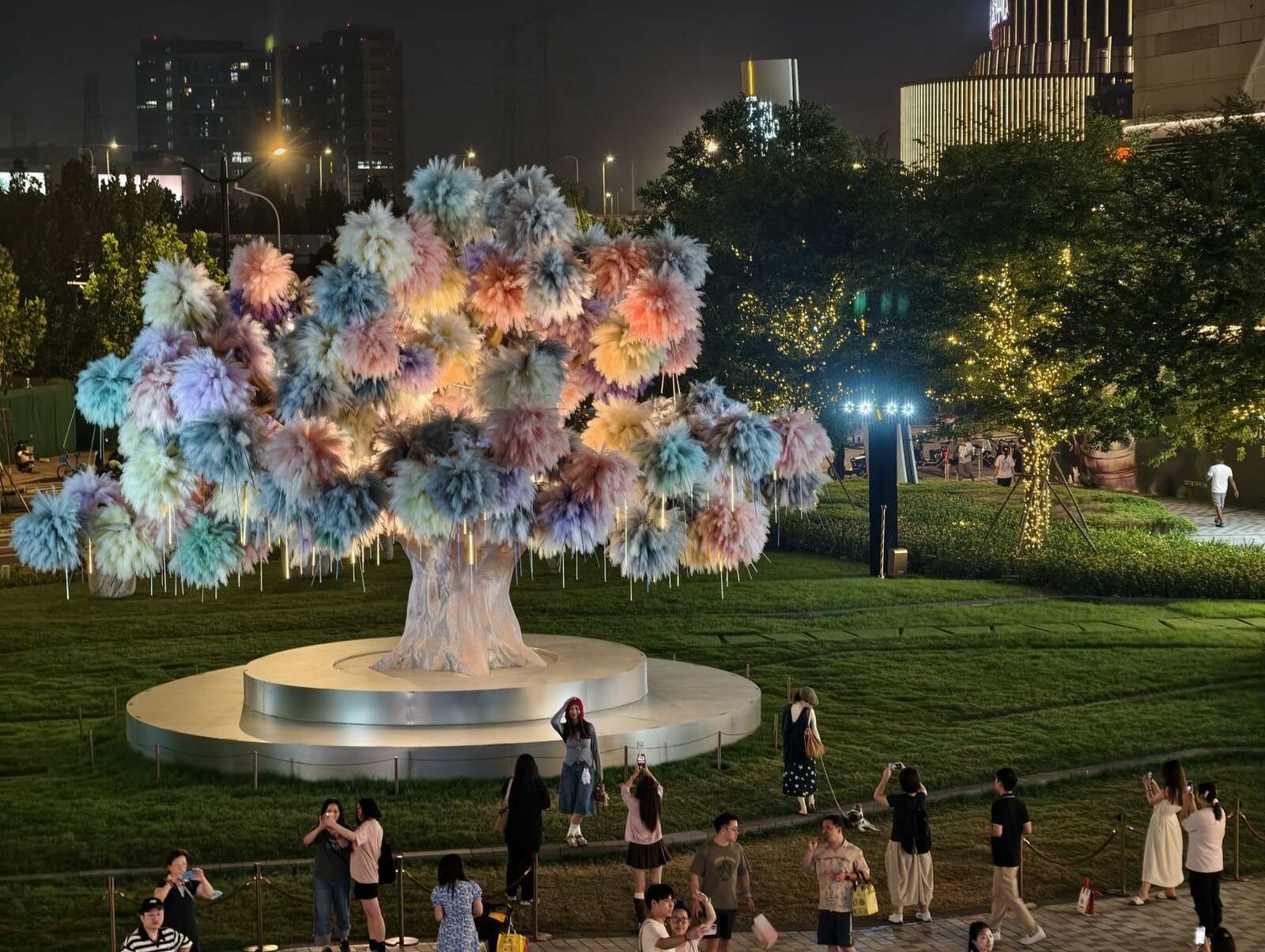 Обзор vivo X300 и vivo X300 Pro: удобные, красивые, компактные картинка vivo X300 и vivo X300 Pro