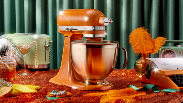 Миксер-сенсация: KitchenAid в стиле Тейлор Свифт и ваш шанс