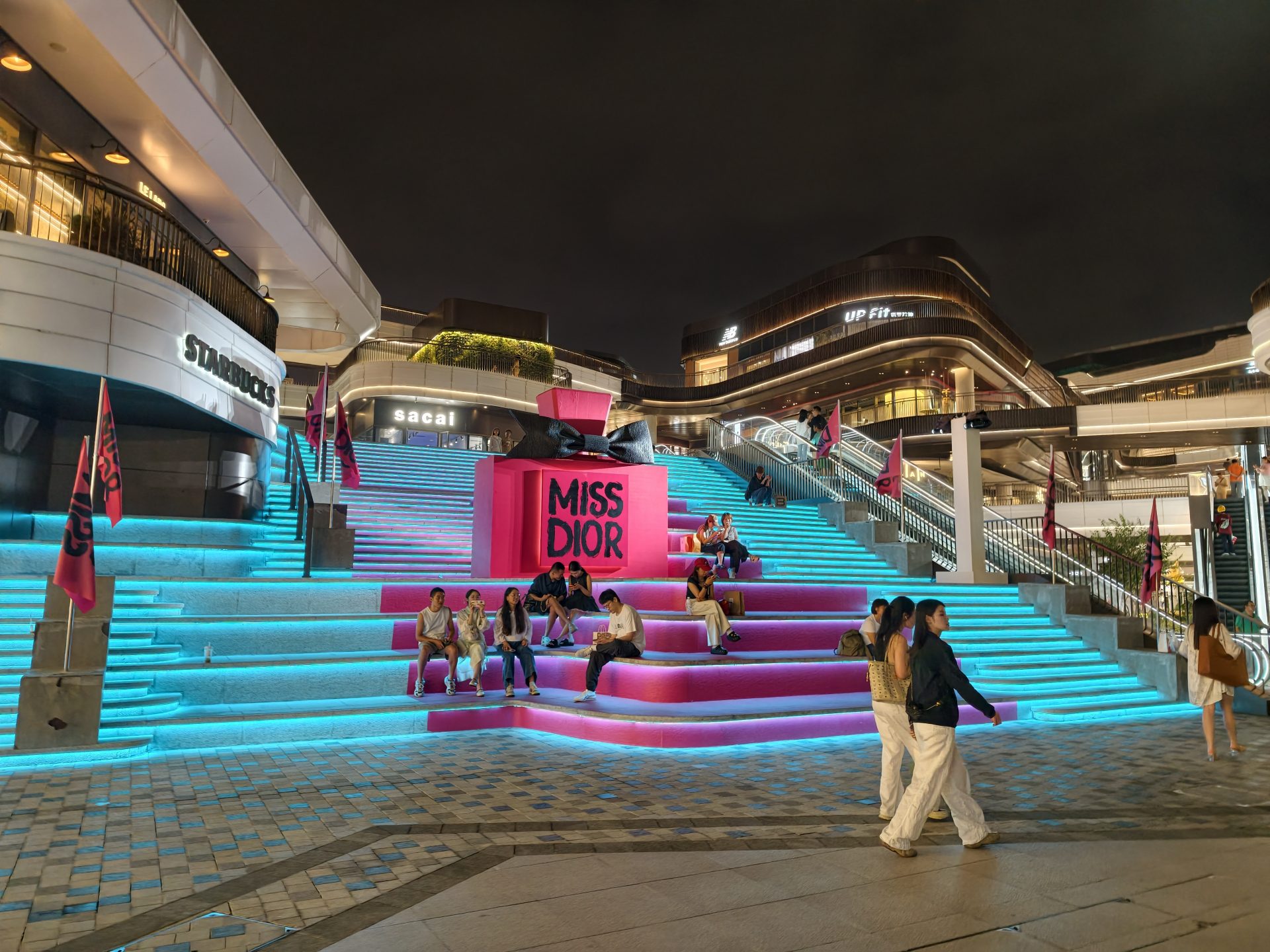 Обзор vivo X300 и vivo X300 Pro: удобные, красивые, компактные картинка vivo X300 и vivo X300 Pro