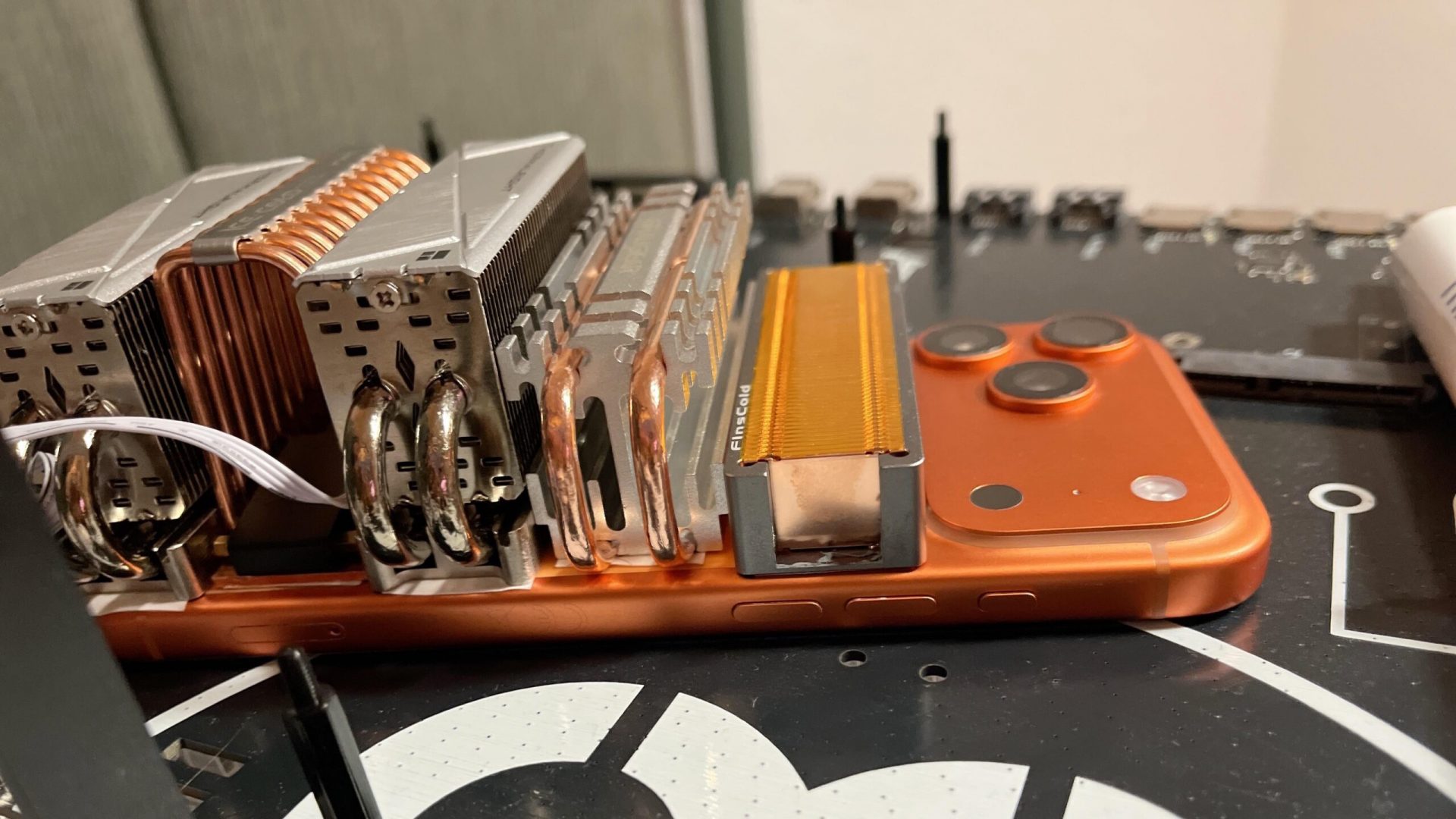 Борьба с перегревом: какой кулер получит iPhone 17 Pro картинка Борьба с перегревом: какой кулер получит iPhone 17 Pro