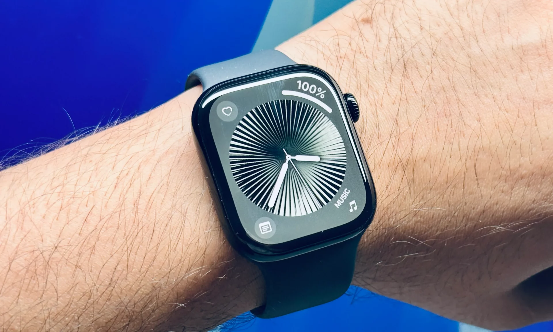 Apple пора скопировать Google: почему круглые Apple Watch — это неизбежность