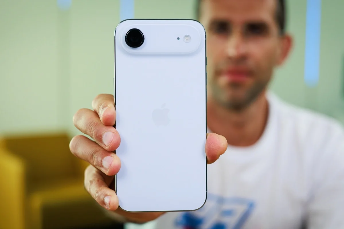 Apple празднует победу и скрывает провал: почему новый iPhone Air оказался никому не нужен картинка Apple празднует победу и скрывает провал: почему новый iPhone Air оказался никому не нужен