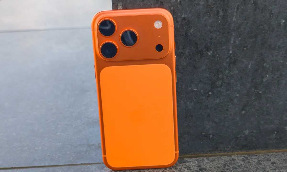 488831Если iPhone 17 Pro поцарапался, Apple советует исправить это на кухне