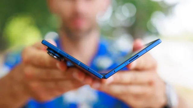 Apple снова меняет планы выход iPhone Fold могут отложить, а релиз iPhone 18 — разделить