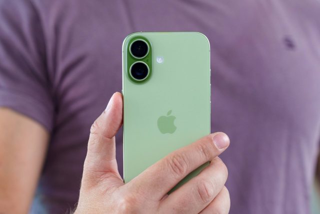 Apple сорвала куш: спрос на iPhone 17 оказался аномально высоким