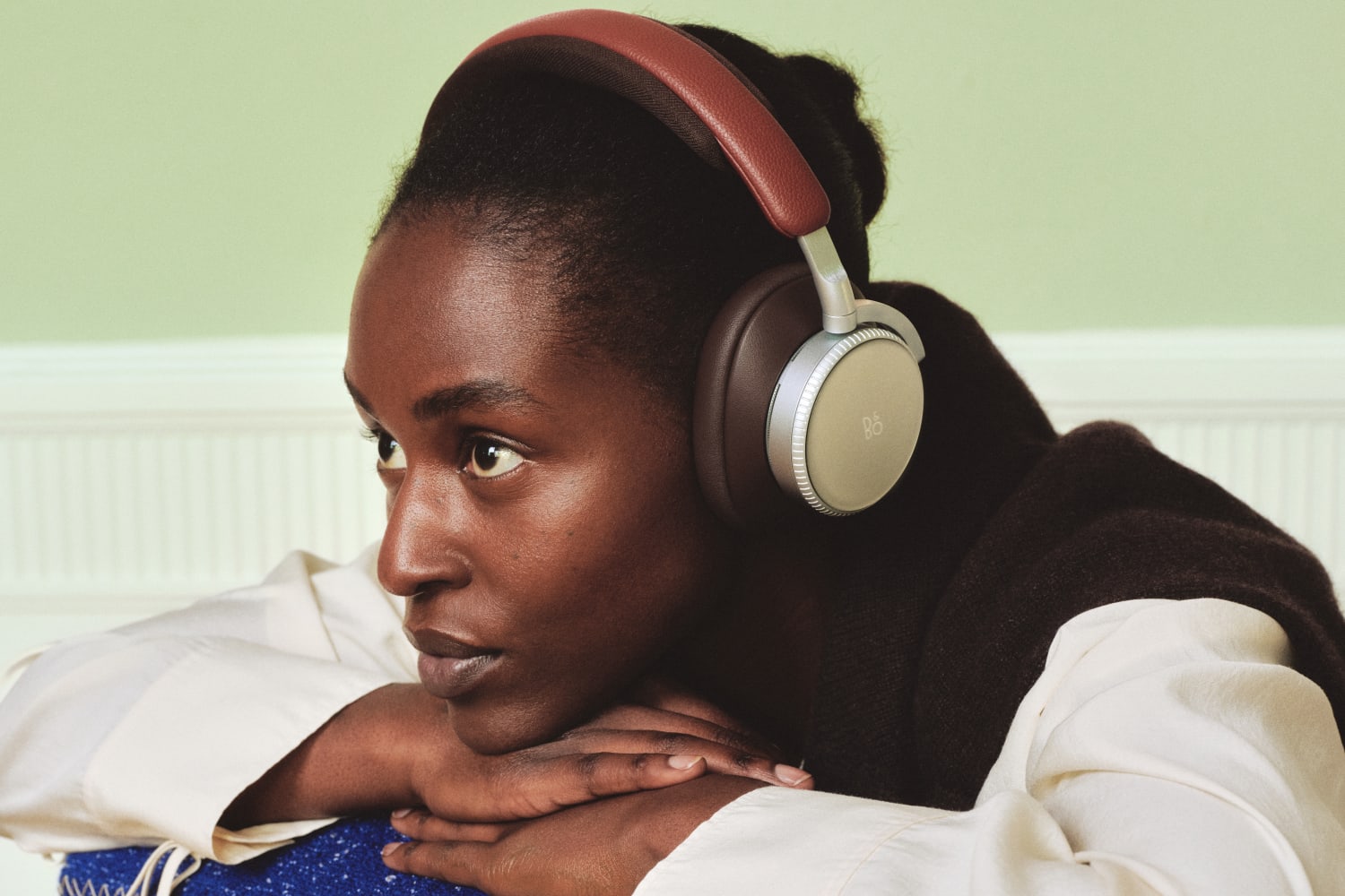 Bang & Olufsen одевает классику в роскошь