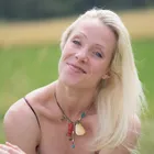 Бекки Скарротт