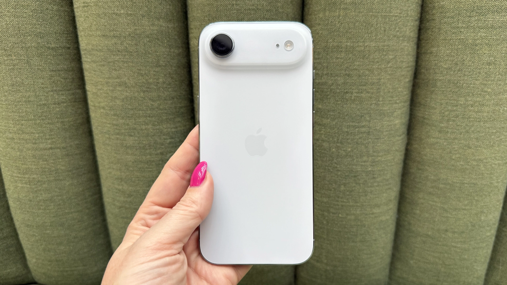 494759Битва слухов за складной iPhone: эксперты не согласны ни в чем, кроме одного