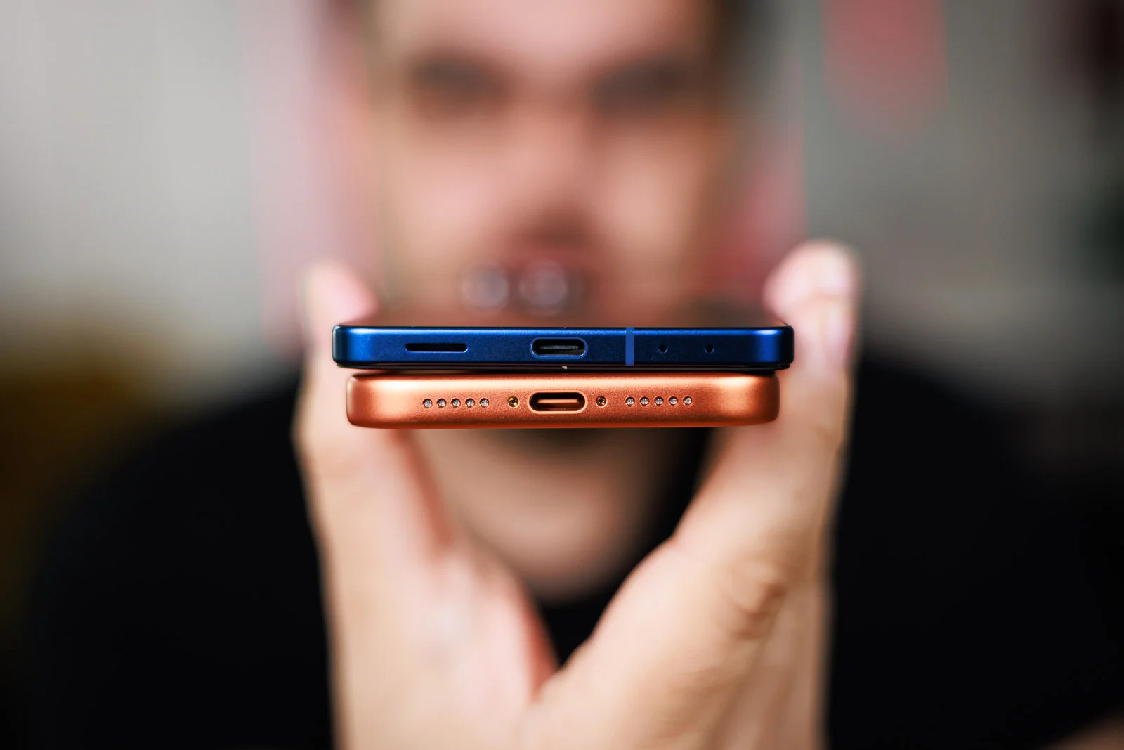 Galaxy Z Flip 7 против iPhone 17 Pro