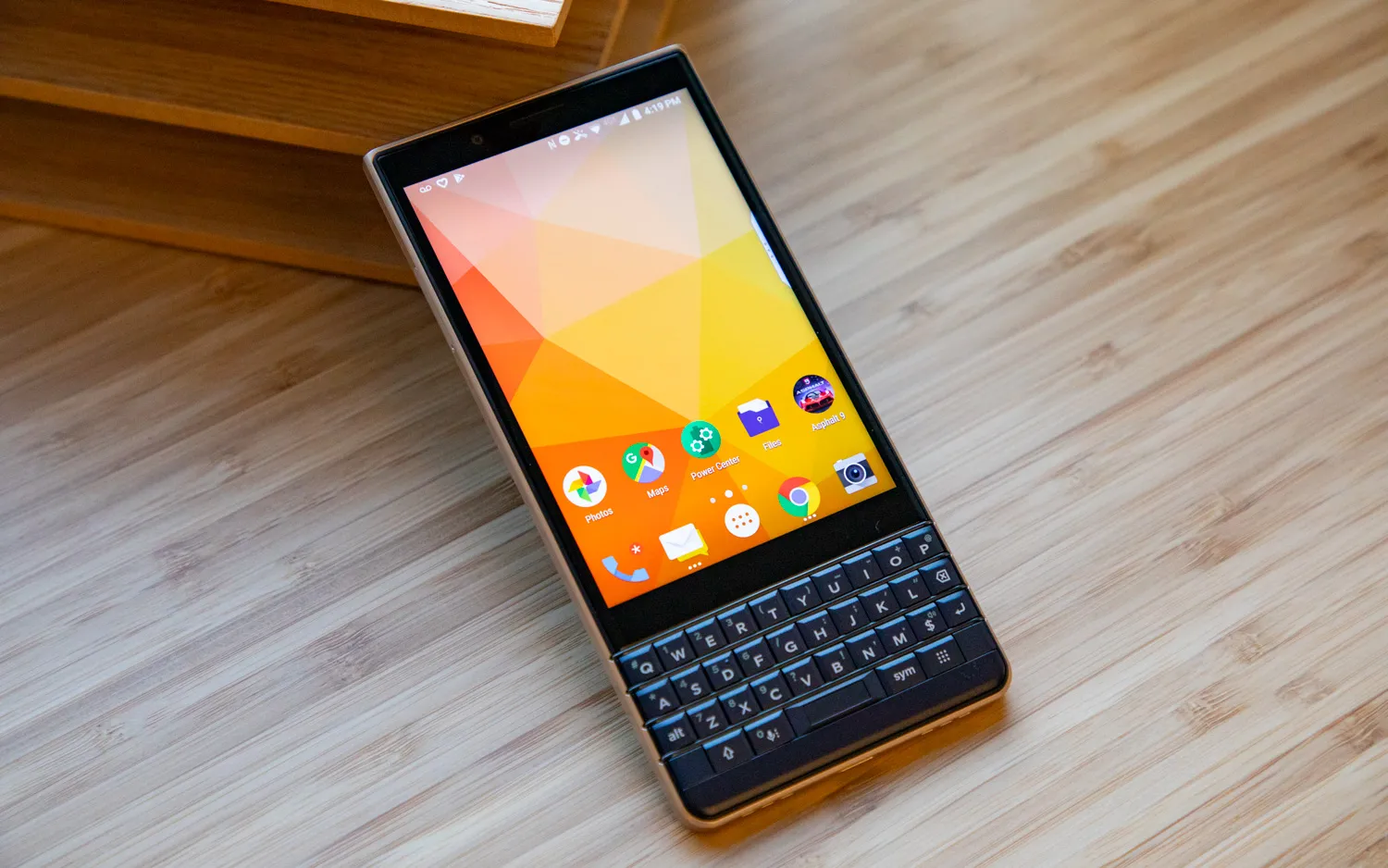 Обзор BlackBerry Key2 LE