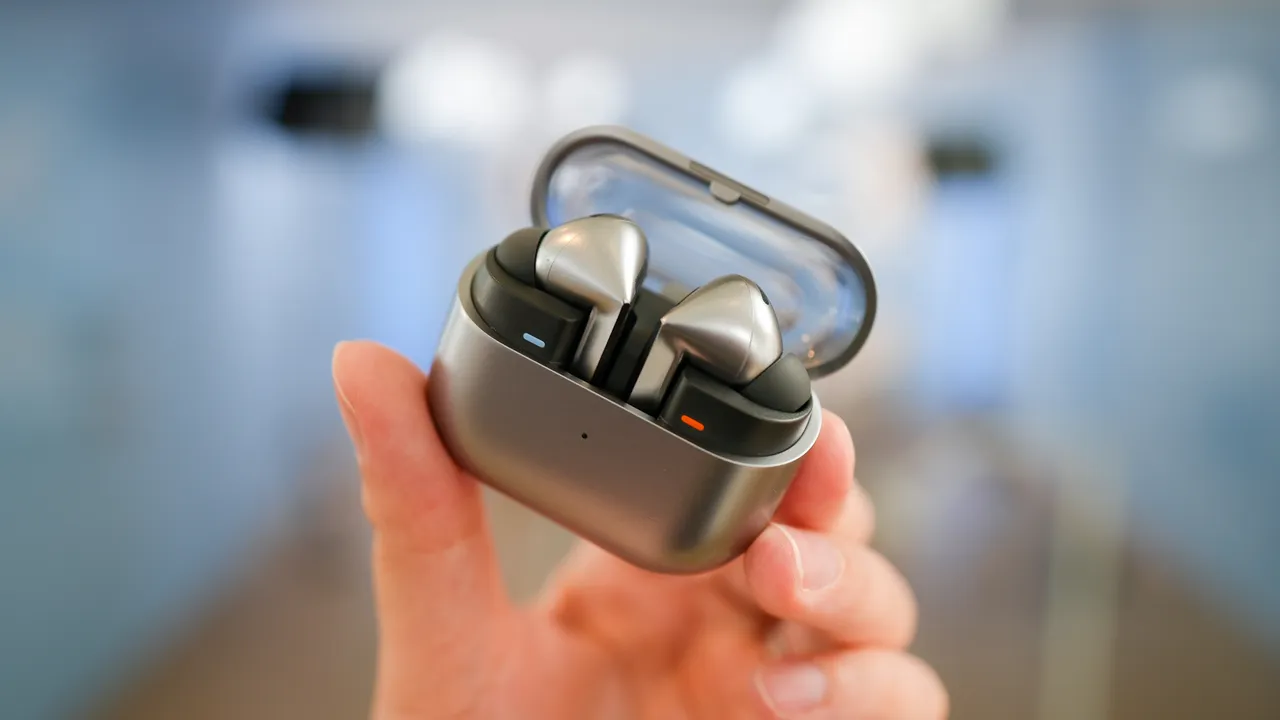 AirPods Pro 3 и Galaxy Buds 3 Pro