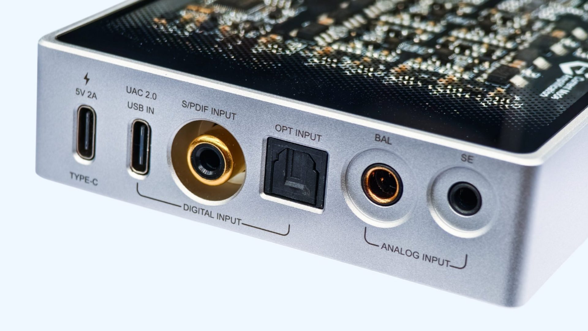 Маленькие гиганты: почему портативные ЦАП звучат мощнее размеров