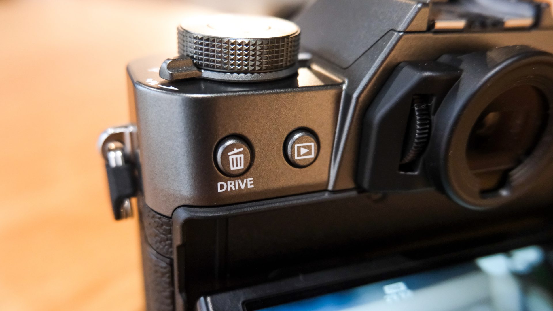 Fujifilm X-T30 III: ретро-камера для семьи с новым мозгом, но старым сердцем