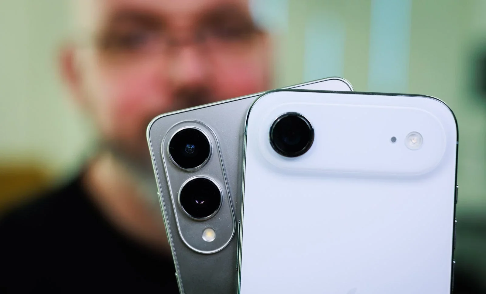 Galaxy S25 Edge лучше iPhone Air, но всем плевать. В чем провал Samsung? картинка Galaxy S25 Edge лучше iPhone Air, но всем плевать. В чем провал Samsung?