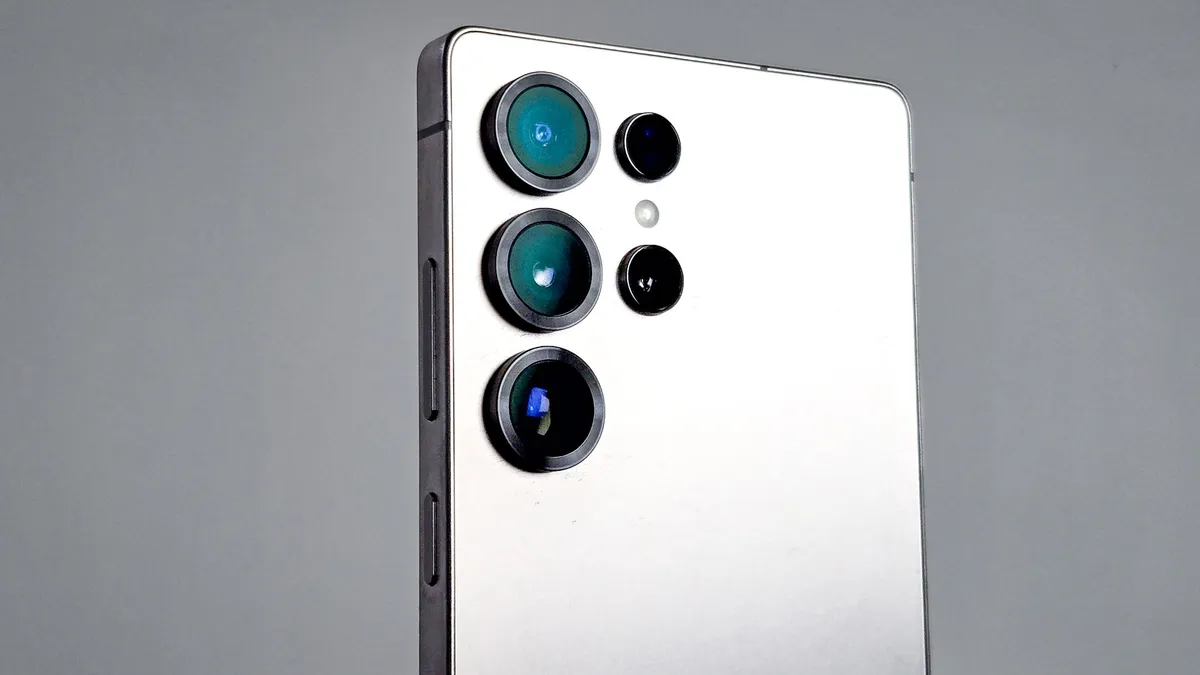 Galaxy S26 Ultra: дизайн стал мягче, камеры без изменений