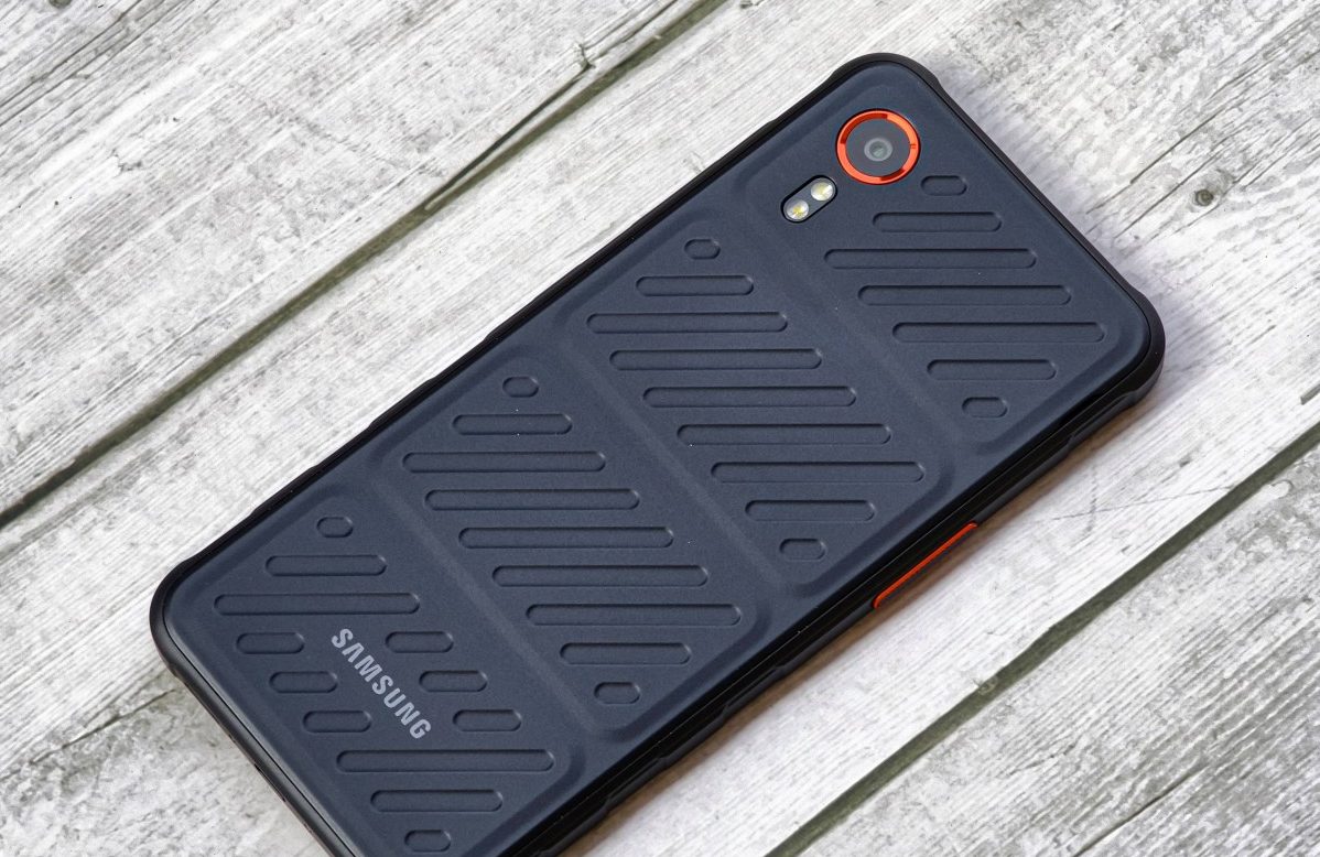 Galaxy XCover7 и M54 получают стабильное One UI 8