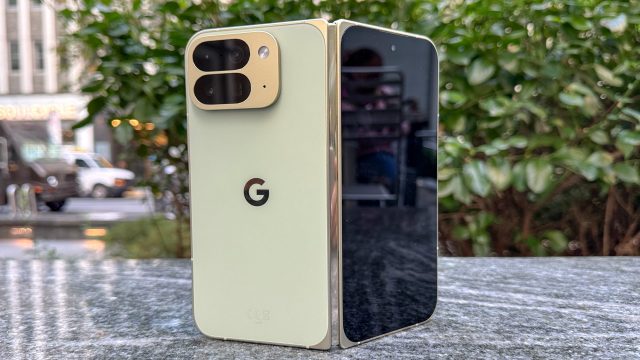 Шокирующий провал: Pixel 10 Pro Fold взорвался при тестировании