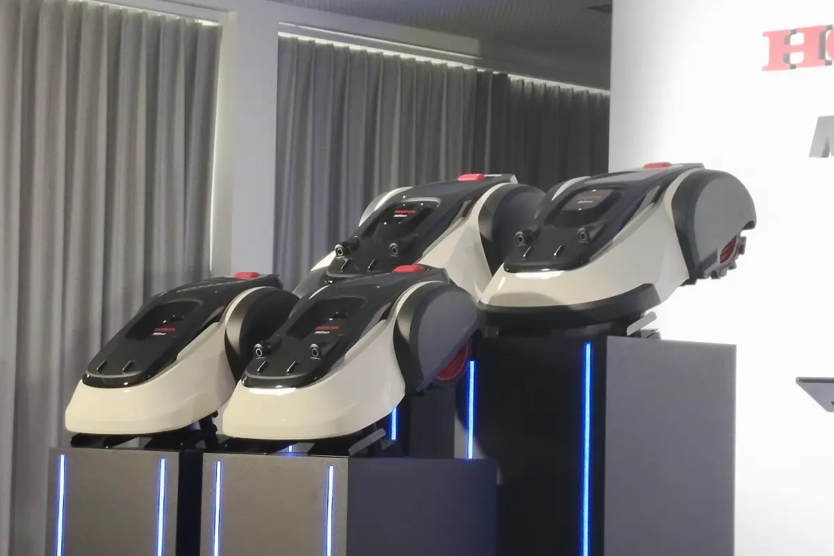 Робот-газонокосилка с парковочным сенсором: Honda сошла с ума? Нет, она всё продумала картинка Honda Miimo