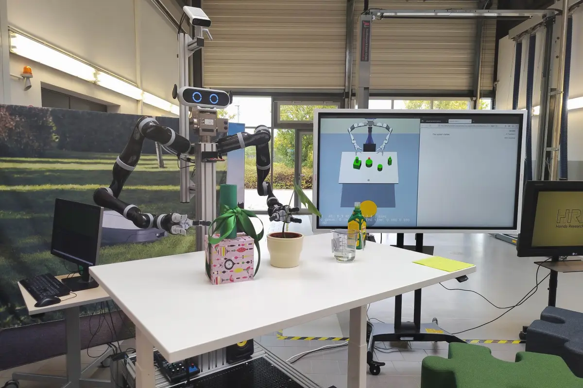 Робот-газонокосилка с парковочным сенсором: Honda сошла с ума? Нет, она всё продумала картинка Honda Miimo