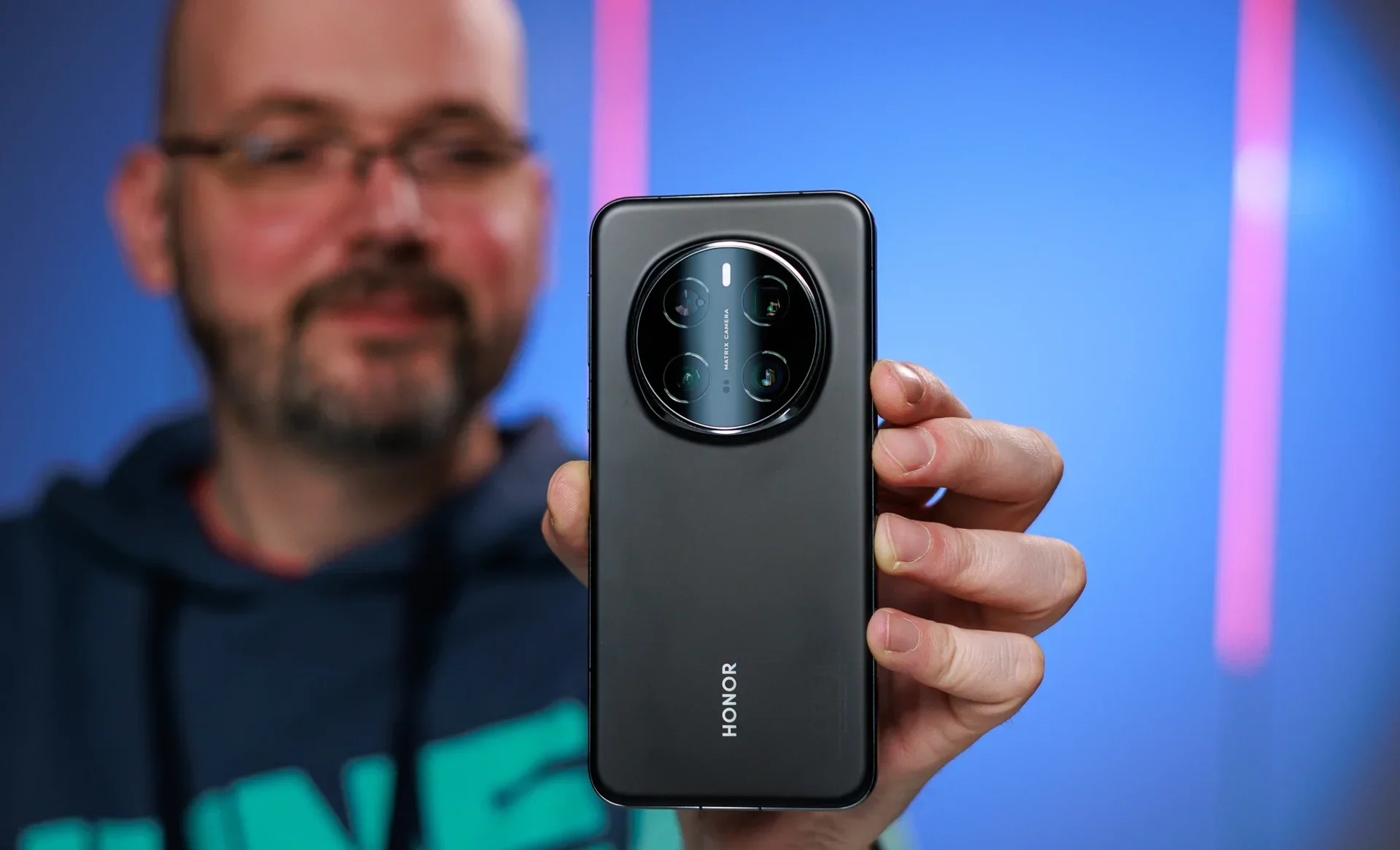 Honor Magic 8 Pro готовит нокаут для Apple и Samsung: утечка раскрыла все карты перед анонсом