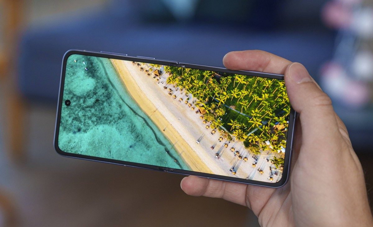 Honor Magic V Flip 2 