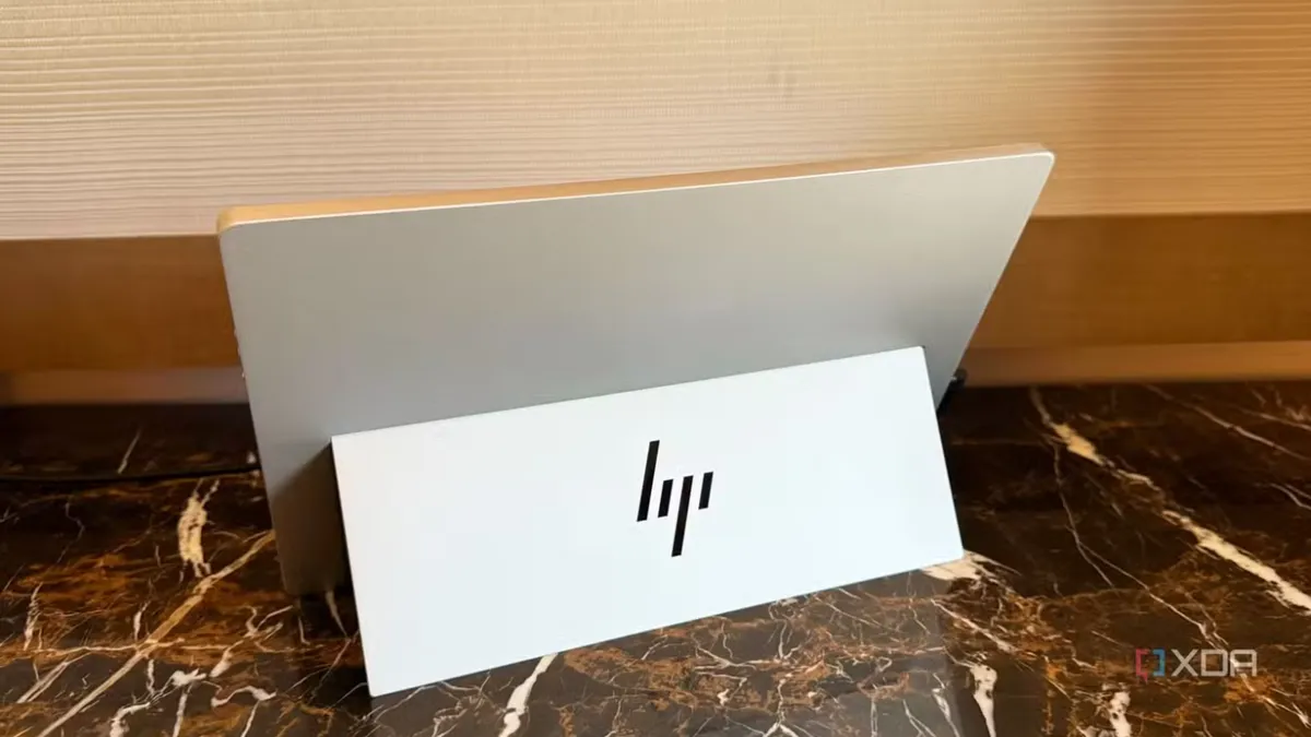 HP Series 5 Pro представил первый в мире портативный Neo:LED монитор для профи