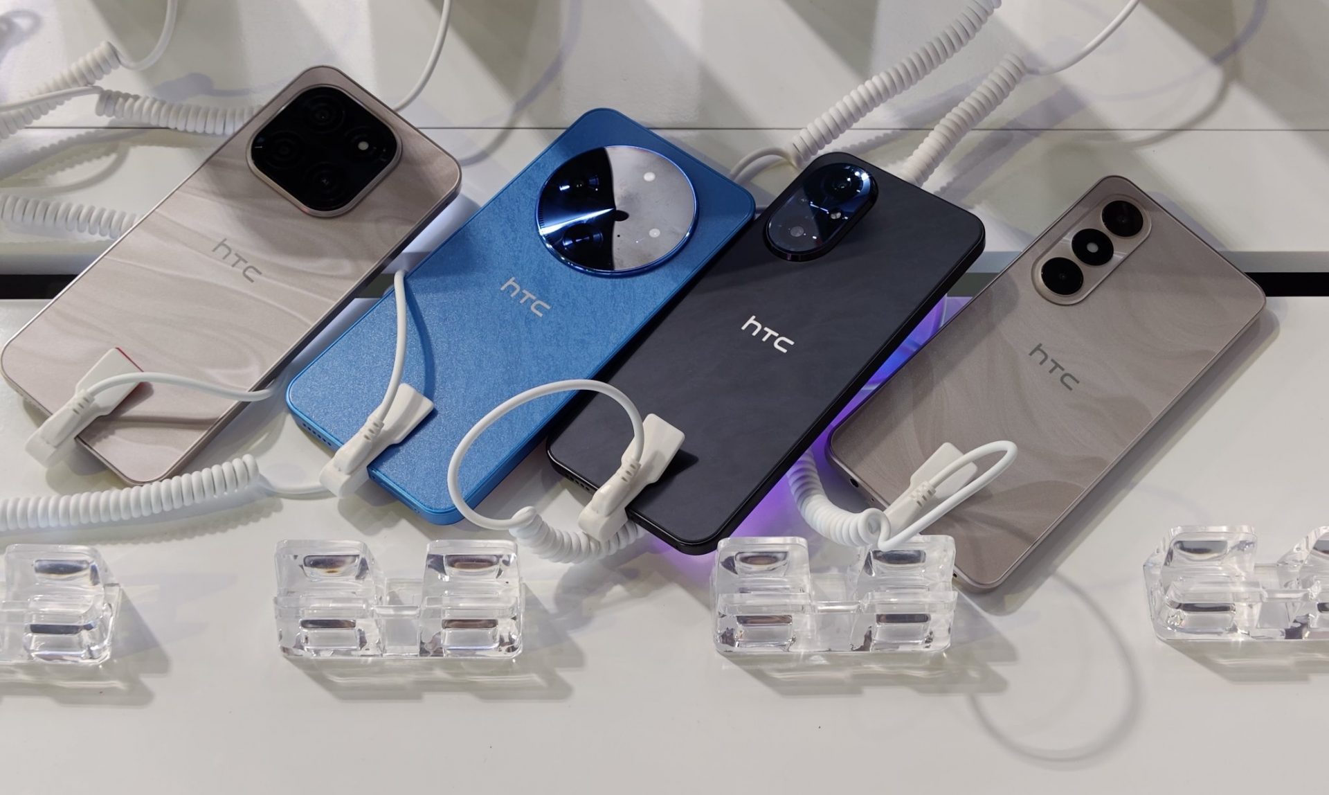 HTC воскресла? Компания готовит бюджетный игровой смартфон и возрождает серию Wildfire