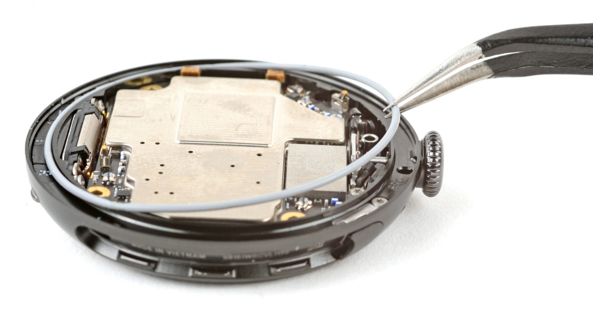 Экологичный гаджет: Pixel Watch 4 с улучшенной ремонтопригодностью