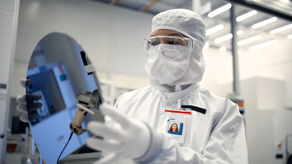 492668Немыслимый альянс: AMD и Intel объединяются. Но готовы ли вы к процессорам Intel Inside на чипах Ryzen?