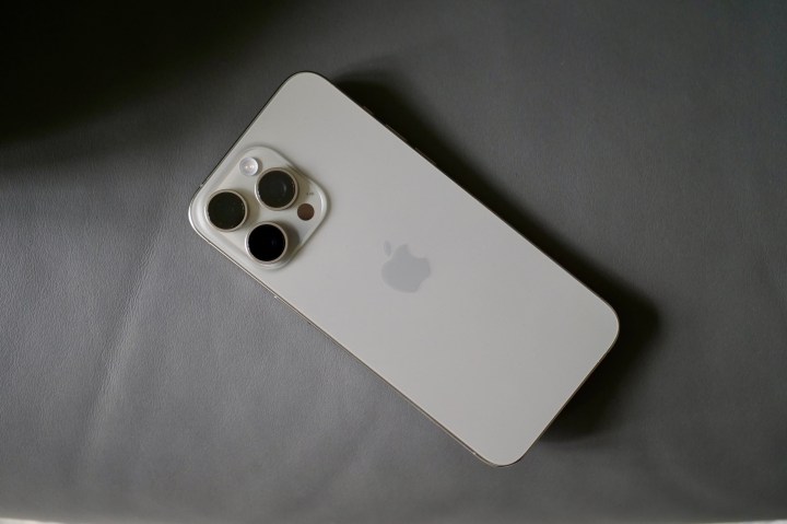 Холодный расчет: как складной iPhone избежит проблем с перегревом