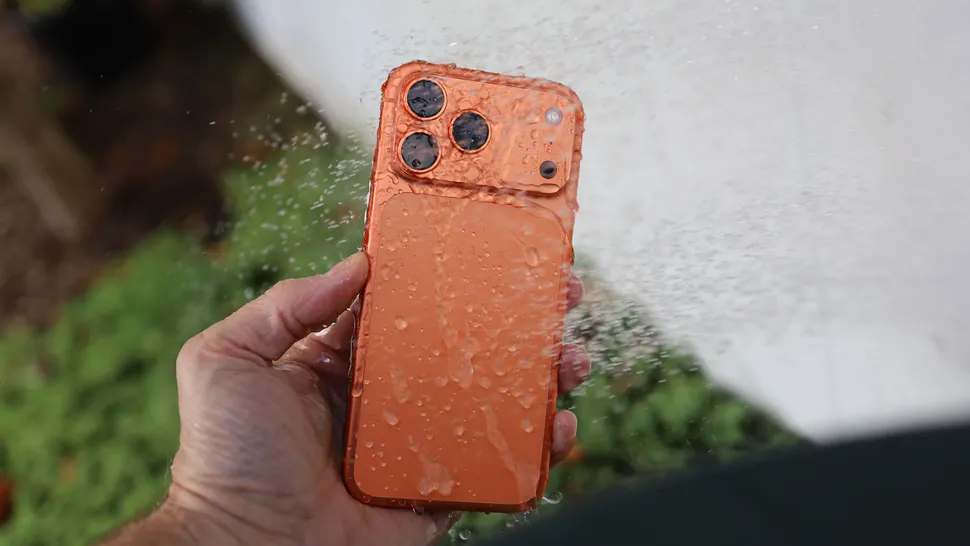 «Сам себе виноват»: почему iPhone 17 Pro розовеет из-за правил чистоты от Apple