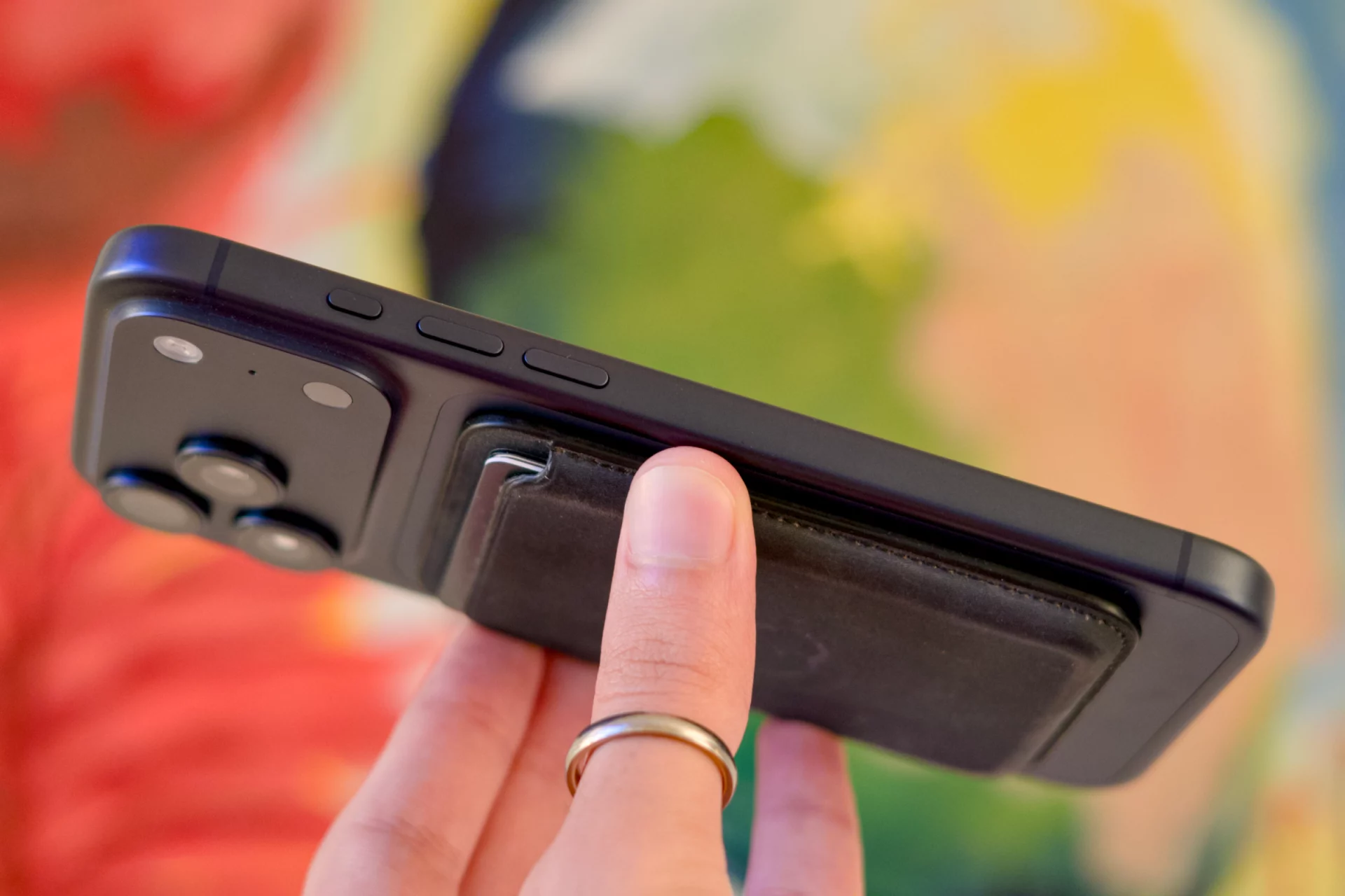 iPhone 17 Pro Max: скучное обновление на бумаге, которое решило все мои проблемы