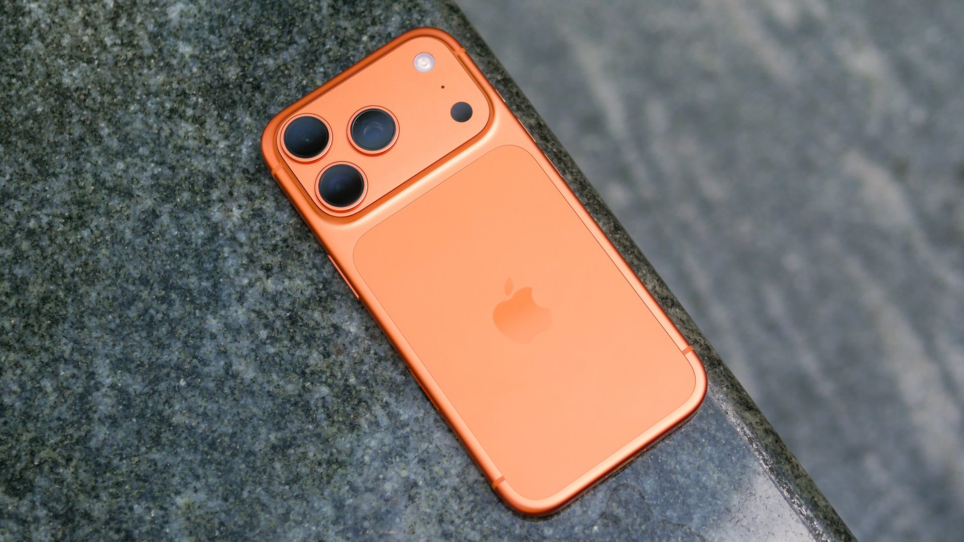 iPhone 18 Pro: спутниковый интернет Starlink навсегда лишит нас возможности побыть наедине?