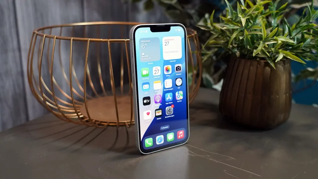Таблица сравнения iPhone картинка iPhone