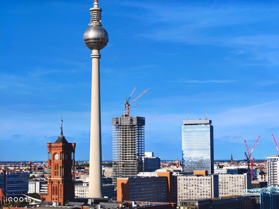 iQOO 15: всё о новом флагмане с 100-кратным зумом камеры