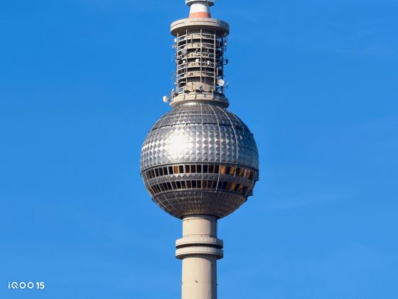 iQOO 15: всё о новом флагмане с 100-кратным зумом камеры