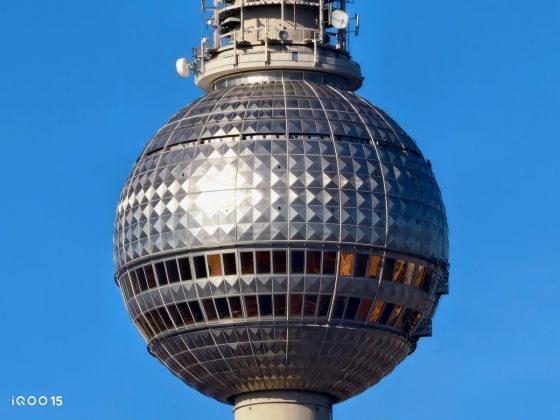 iQOO 15: всё о новом флагмане с 100-кратным зумом камеры