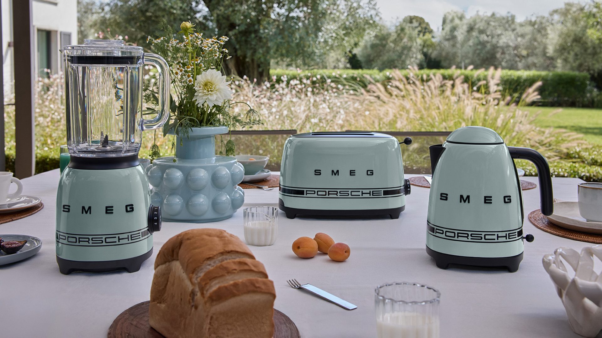 Дизайнерский дуэт: как Smeg и Porsche создали технику мечты