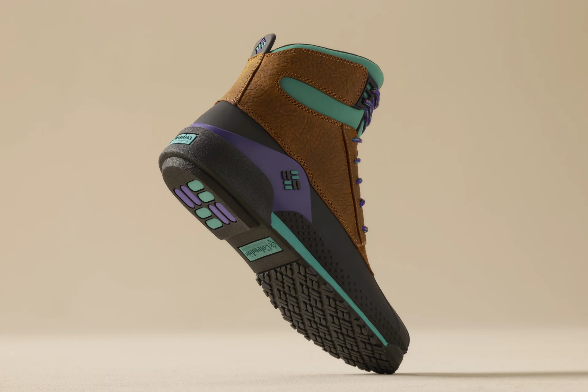 Легенда 90-х возвращается: Columbia перевыпускает культовые ботинки Bugaboot, но купить их будет почти невозможно