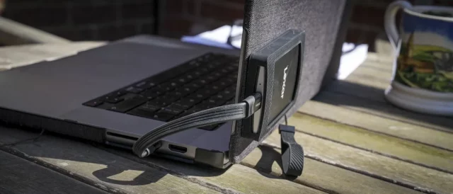 Обзор портативного SSD-накопителя Lexar SL500 с магнитным креплением