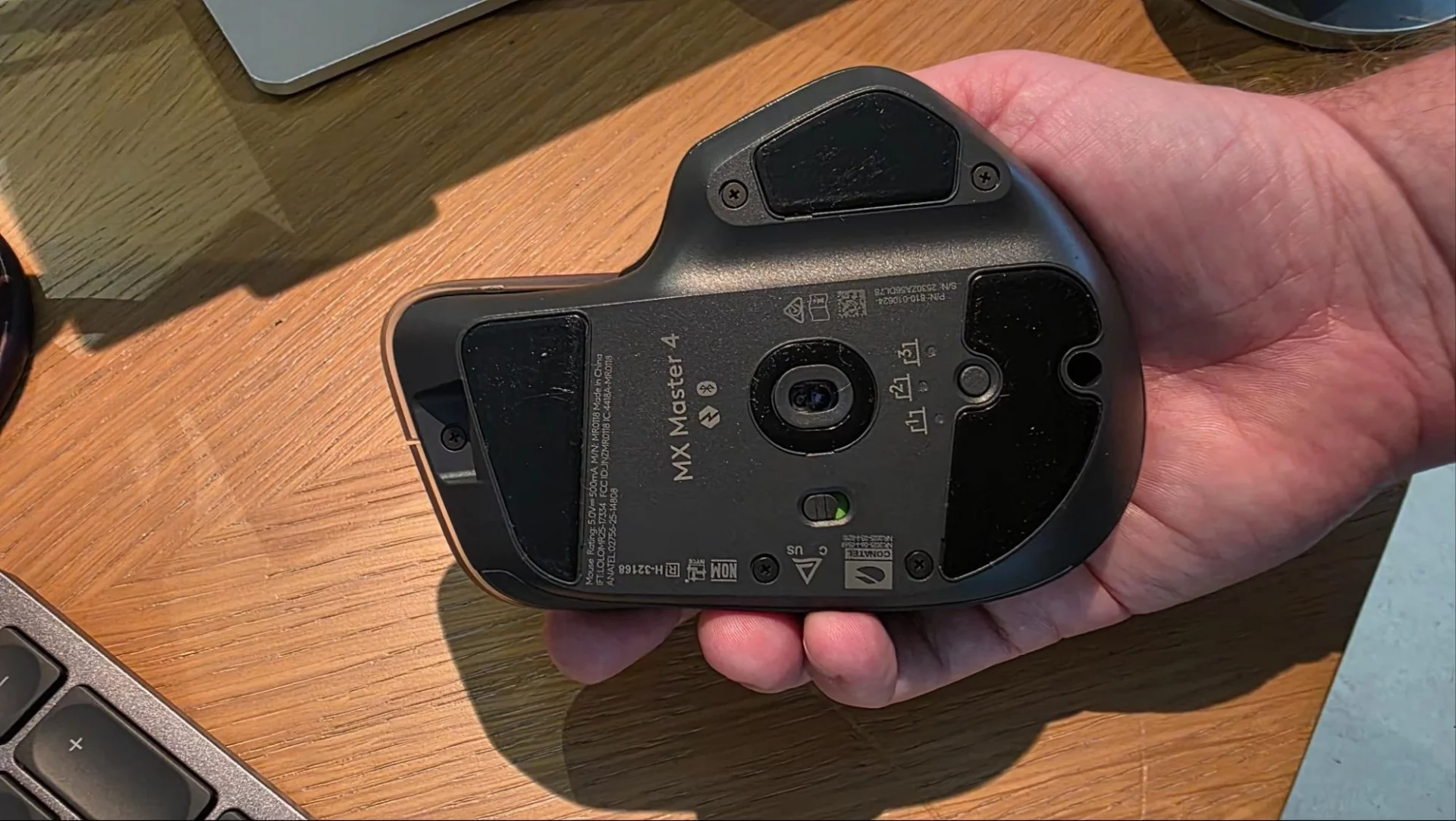 Logitech MX Master 4 — мышь, которая чувствует, думает и вибрирует