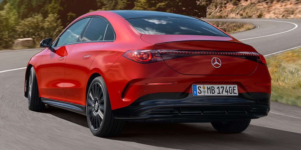 Mercedes делает голосовой помощник умнее с Gemini