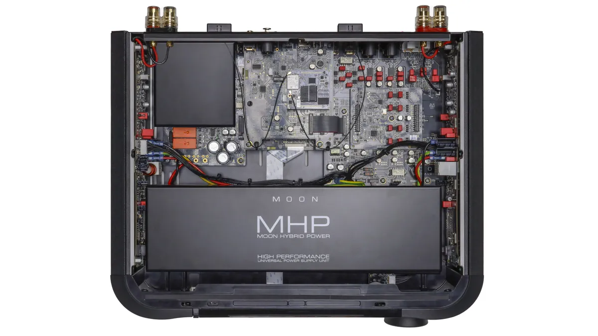 Moon 371 — потоковый усилитель премиум-класса