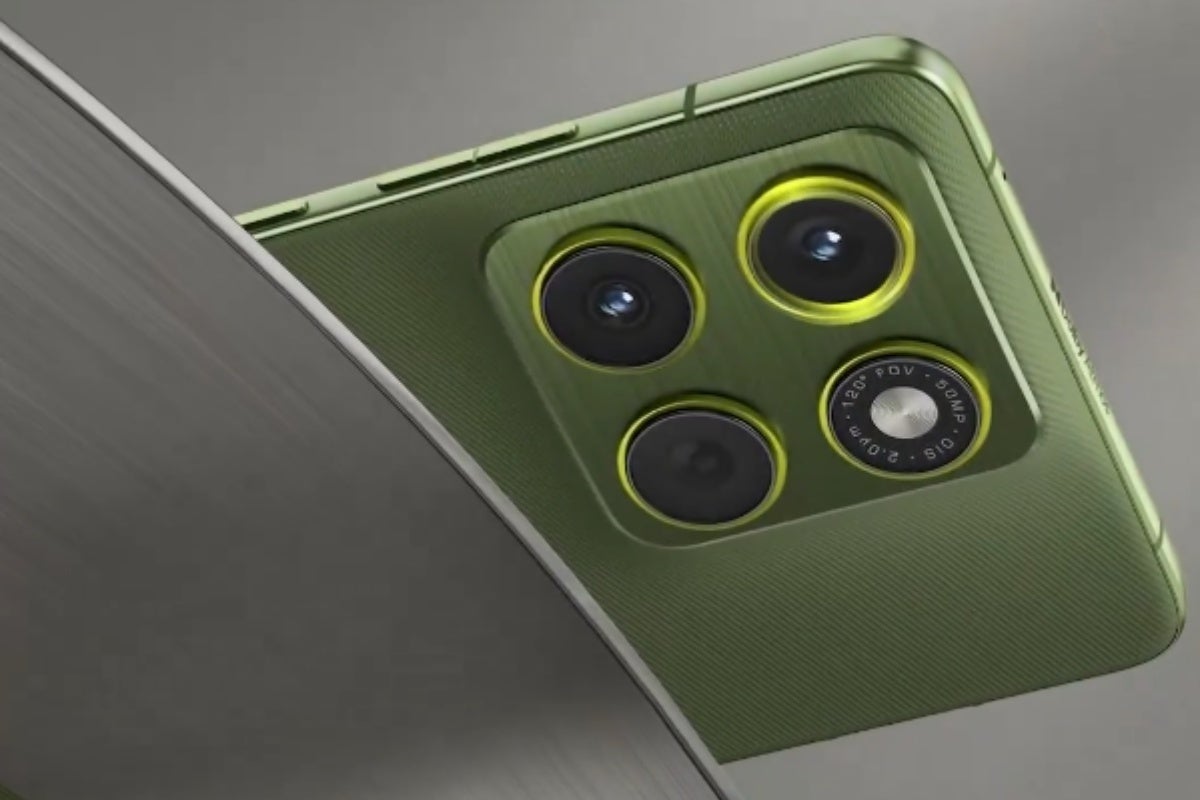 Рекорд тонкости: утекшее видео раскрыло дизайн Motorola Edge 70