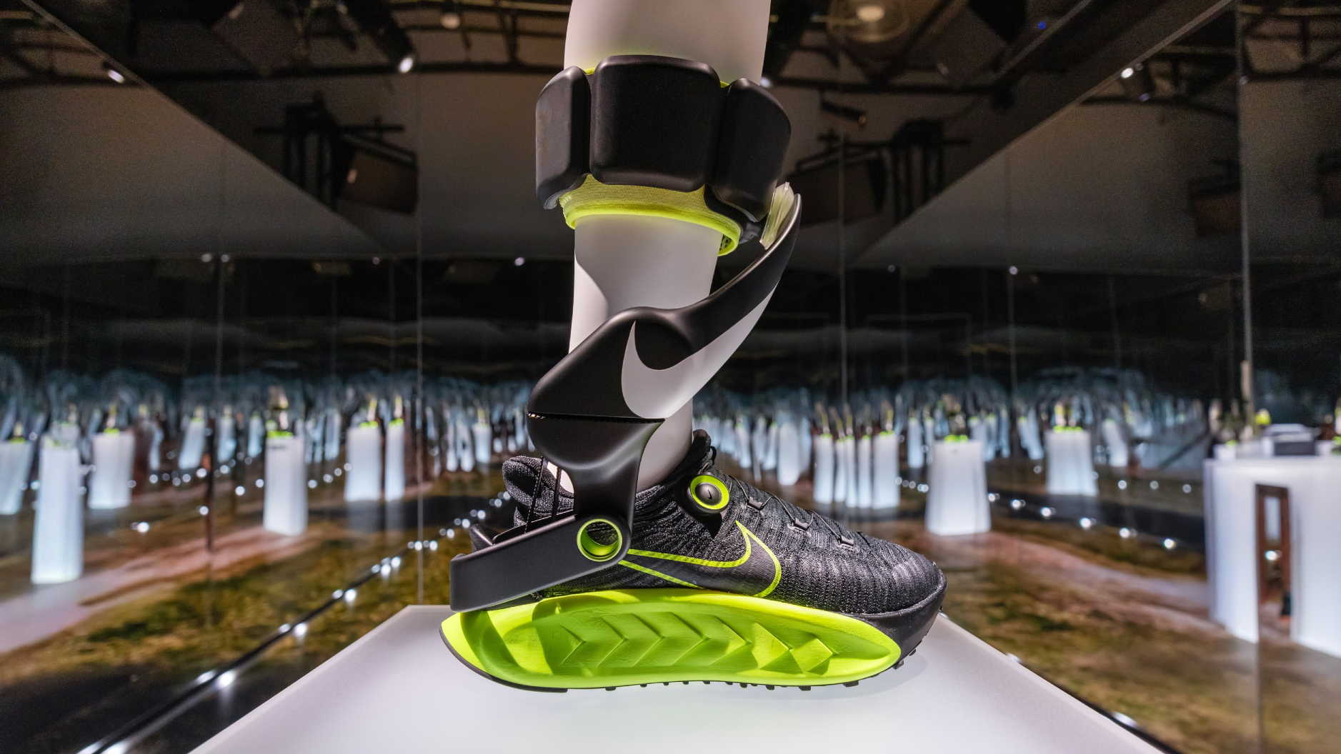 Nike сдалась: теперь у кроссовок есть собственный мотор