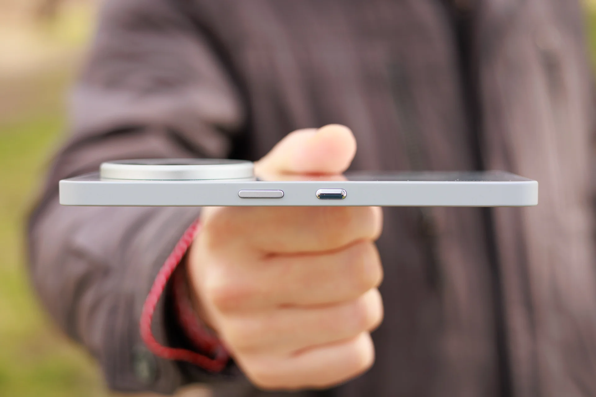 Nothing снова записывает звонки: теперь с AI-пересказом и расшифровкой