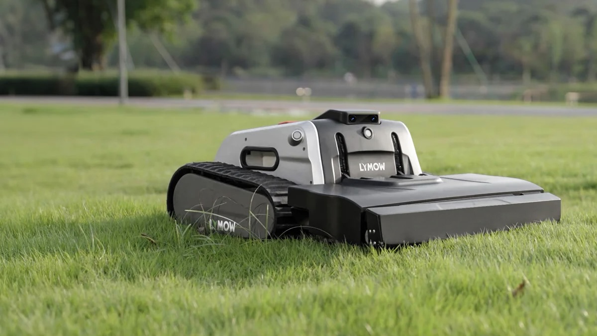 Революция в саду: робот-газонокосилка с принципиально новой системой