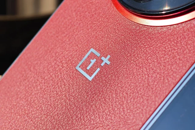 OnePlus 15 уже в пути: новый «король» производительности с чипом Snapdragon 8 Elite Gen 5