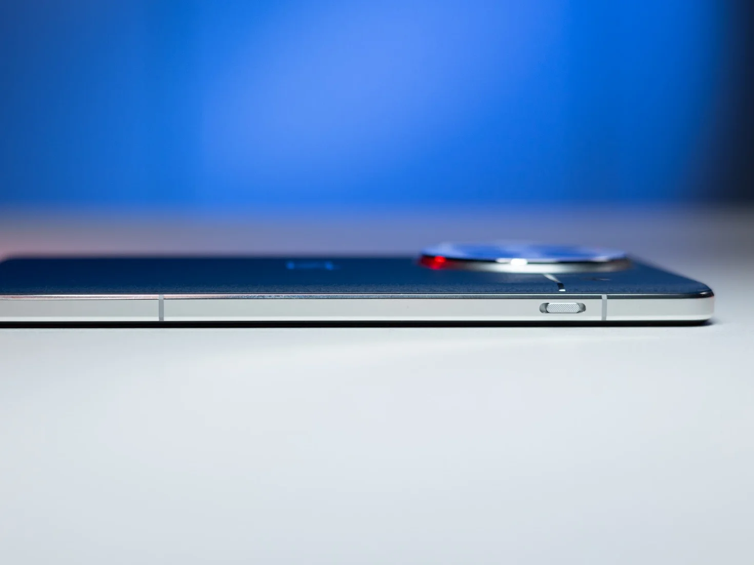 OnePlus 15 выходит в октябре — мощь, скорость и цена